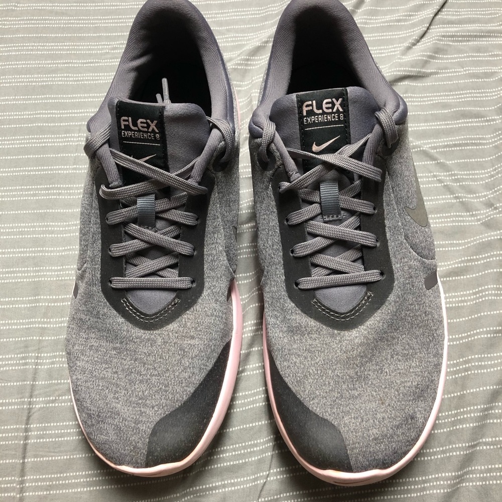 Nike Flex Experience tennis shoes